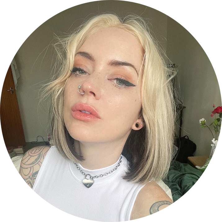 A photo of Elle Nash